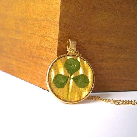 Gold Clover - Resin Necklace